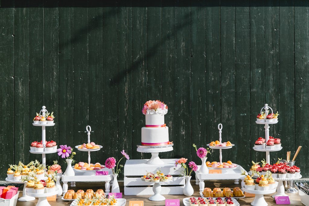 Candy Bar und Sweet Table der Hochzeit - Photo by Hanna Witte