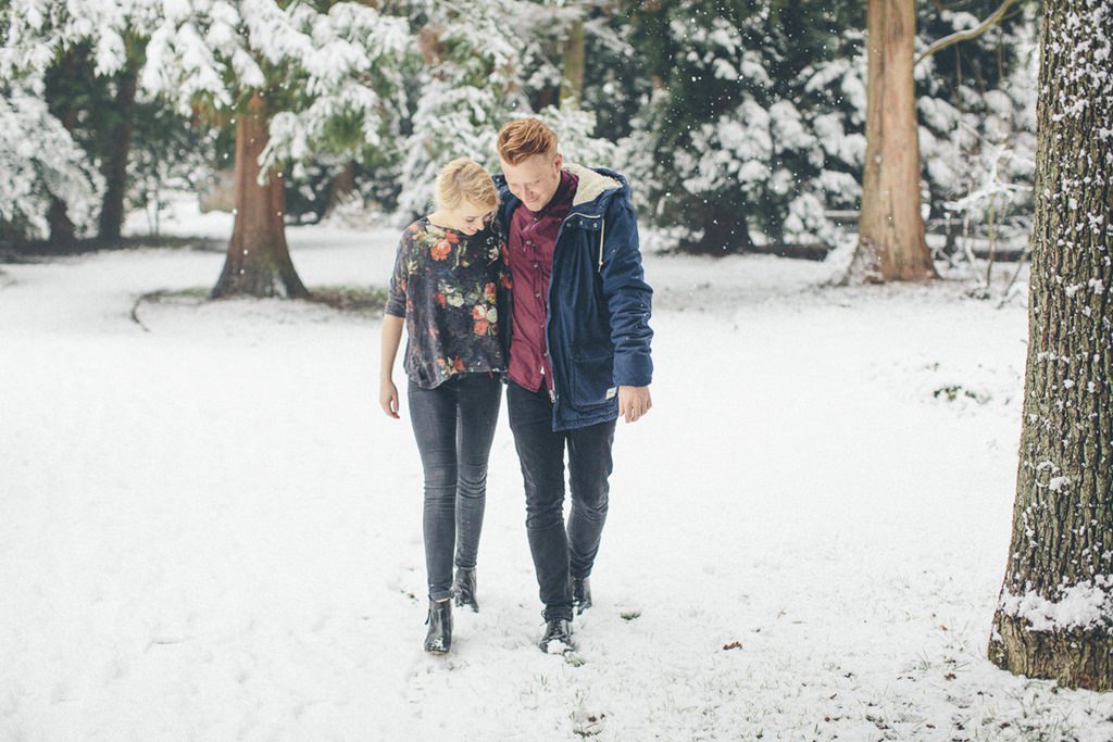 Foto von einem Pärchen-Spaziergang im Schnee | Foto: Hanna Witte