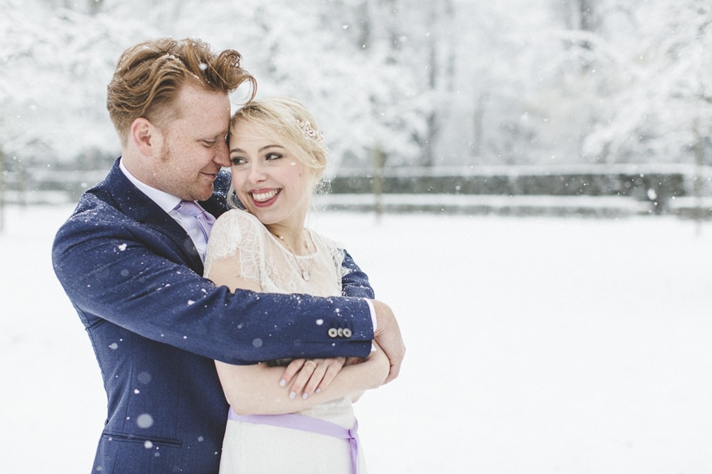 verliebtes Paarfoto im Schnee | Foto: Hanna Witte