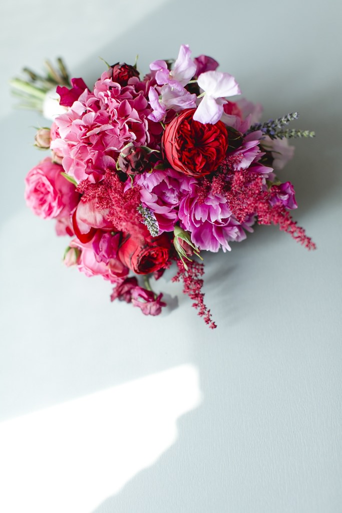 Brautstrauß in Pink, mit Hortensien und Pfingstrosen | Foto: Hanna Witte