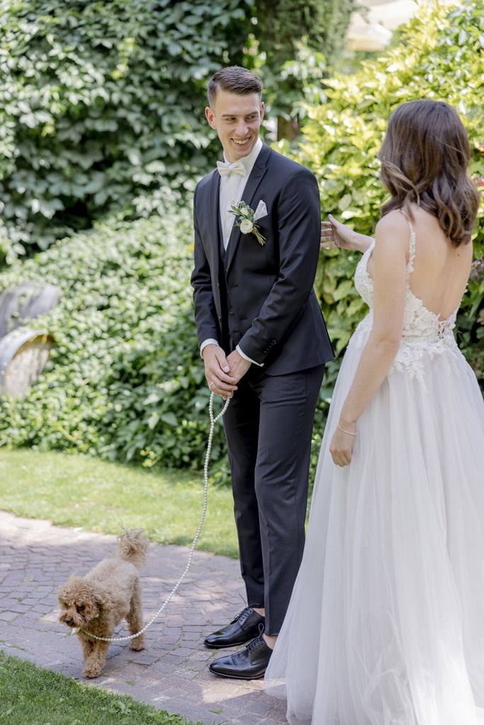 Braut und Bräutigam während des First Looks | Bild: Hochzeitsfotografin Hanna Witte