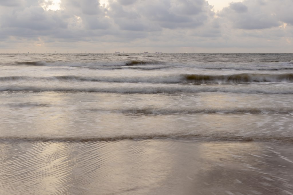 Wellen am Strand von Scheveningen | Foto: Hanna Witte